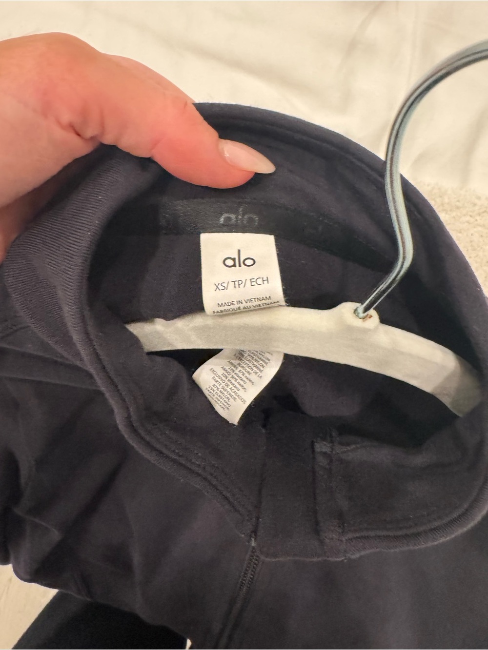 Alo Zip Up Jacket - Picture 9 of 10